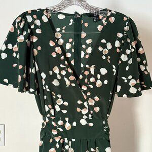 H&M Green Floral Wide-Leg Jumpsuit — Flutter Sleeve — Size M